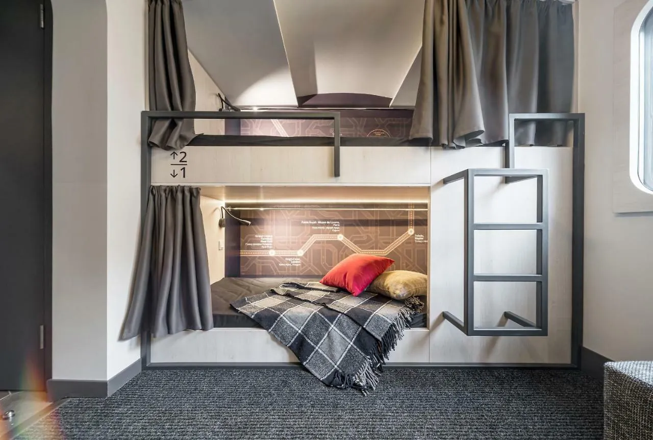 كييف Metro Hostel 0*,  أوكرانيا